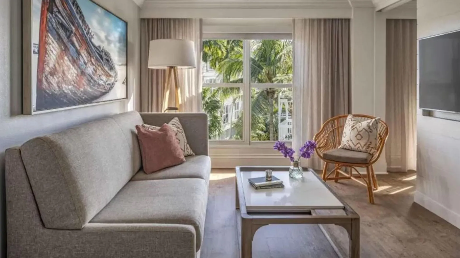Hotel Margaritaville Beach House Key West